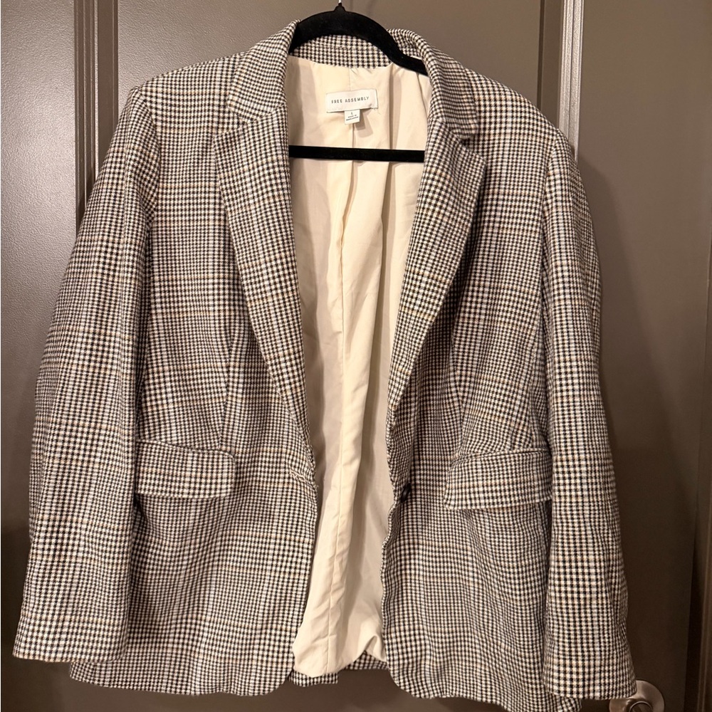 Everlane Black & White Houndstooth Blazer